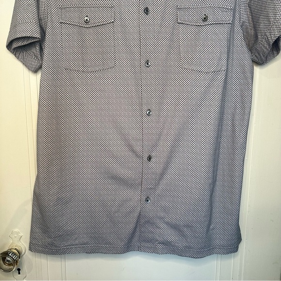 BUGATCHI performance Tech 8-Way Stretch Short Sleeve Button Front Shirt Size L - Picture 3 of 12